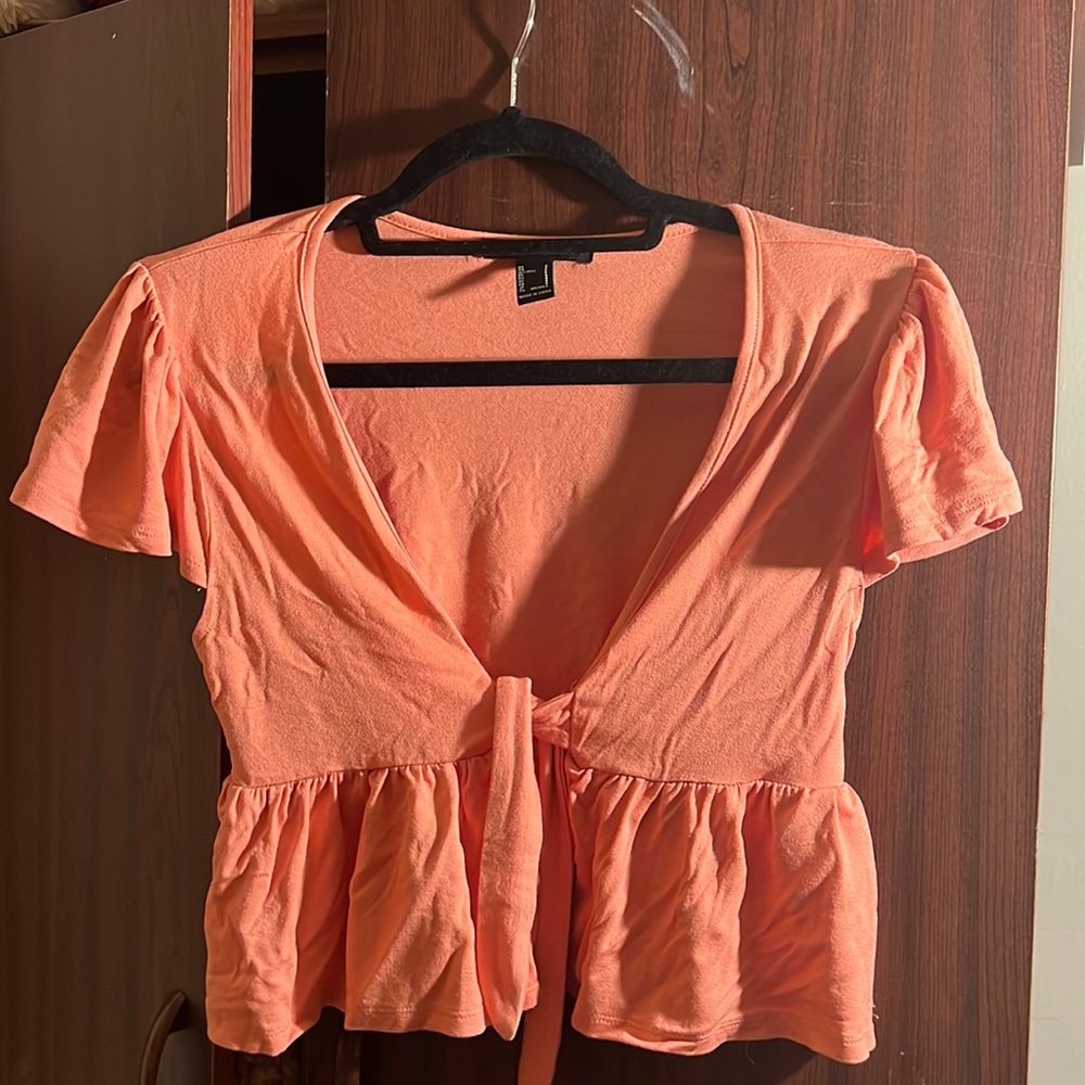 Forever 21 small peach color shirt